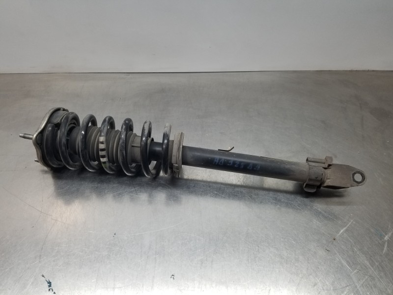 Recambio de amortiguador delantero derecho para mercedes clase c (w205) lim. bluetec referencia OEM IAM A2053200613  