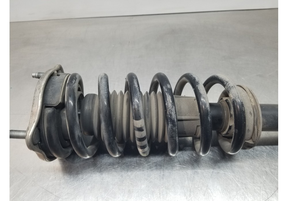 Recambio de amortiguador delantero derecho para mercedes clase c (w205) lim. bluetec referencia OEM IAM A2053200613  