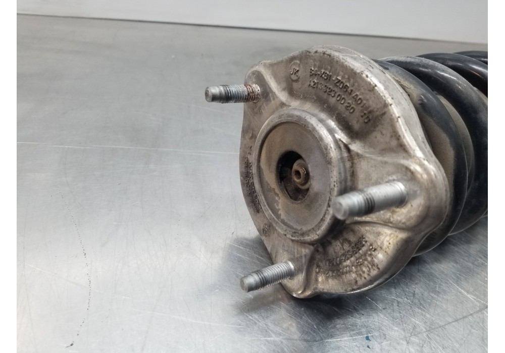 Recambio de amortiguador delantero derecho para mercedes clase c (w205) lim. bluetec referencia OEM IAM A2053200613  