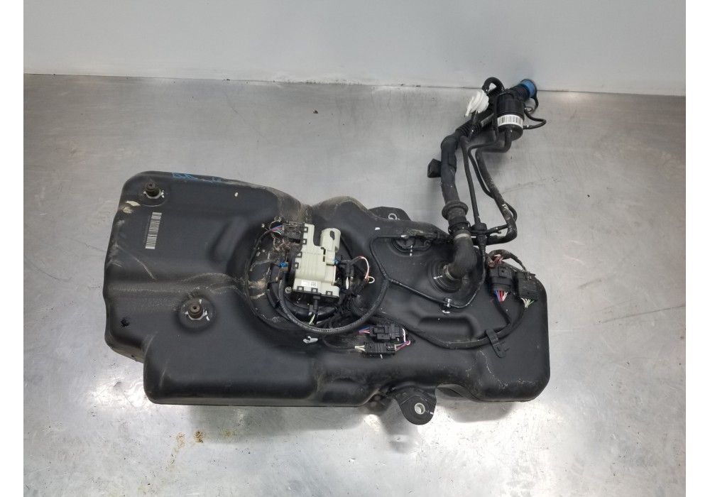 Recambio de deposito aditivo adblue fap ( deposito grande ) para mercedes clase m (w166) bluetec referencia OEM IAM A1664706001 