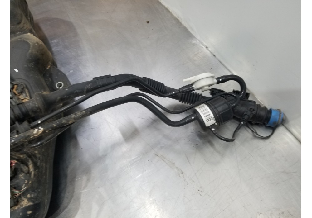 Recambio de deposito aditivo adblue fap ( deposito grande ) para mercedes clase m (w166) bluetec referencia OEM IAM A1664706001 