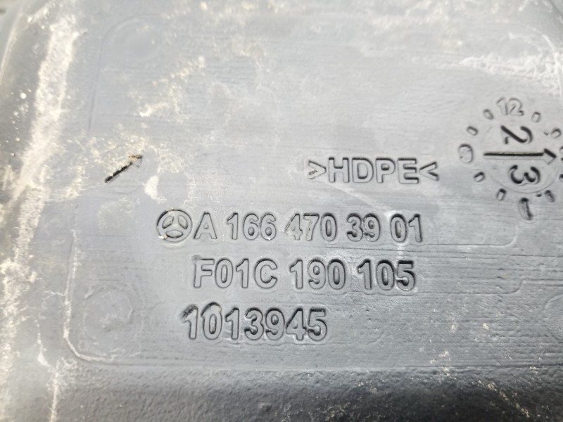 Recambio de deposito aditivo adblue fap ( deposito grande ) para mercedes clase m (w166) bluetec referencia OEM IAM A1664706001 