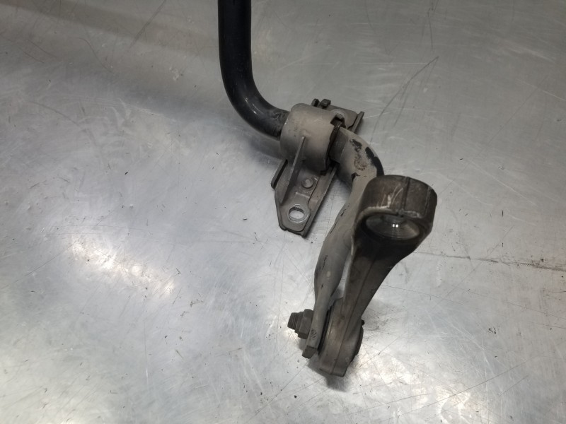 Recambio de barra estabilizadora delantera para mercedes clase c (w205) lim. bluetec referencia OEM IAM A2053230965  