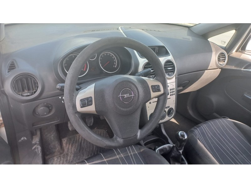 opel corsa d del año 2008