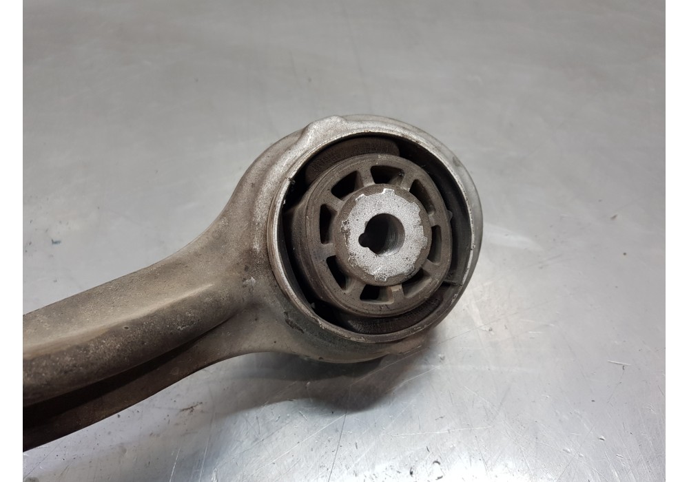Recambio de brazo suspension inferior delantero izquierdo para mercedes clase c (w205) lim. bluetec referencia OEM IAM A20533062