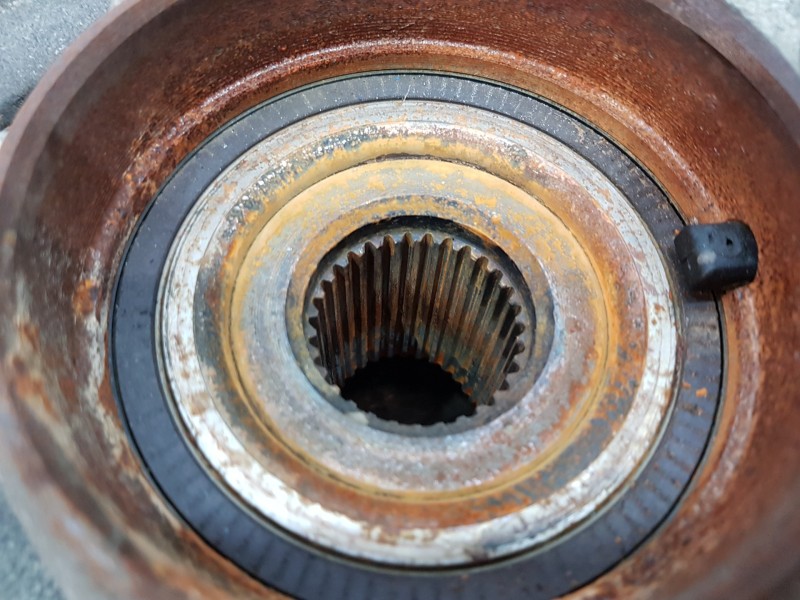 Recambio de mangueta delantera izquierda para mercedes clase m (w164) 4matic referencia OEM IAM A1643301320  