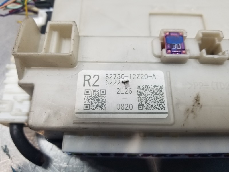 Recambio de caja reles / fusibles para toyota corolla touring sports (e21) hybrid referencia OEM IAM 8273012Z20A  