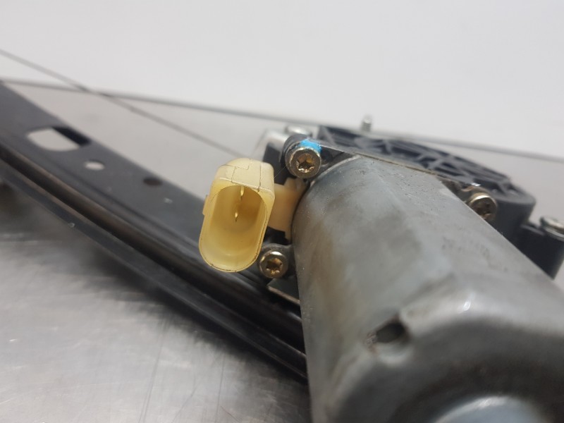 Recambio de elevalunas trasero derecho para bmw x5 (e53) sport referencia OEM IAM 51357125060  