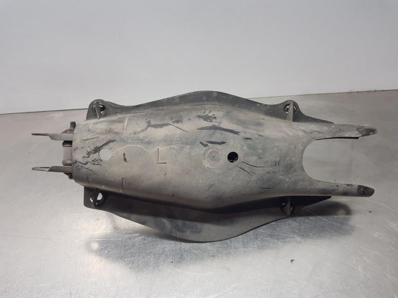 Recambio de brazo suspension inferior trasero izquierdo para mercedes clase c (w205) lim. bluetec referencia OEM IAM A2053522000