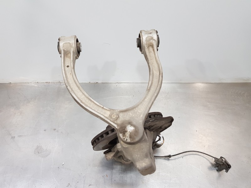 Recambio de mangueta delantera izquierda para mercedes clase c (w205) lim. bluetec referencia OEM IAM A2053322100  