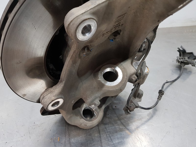 Recambio de mangueta delantera izquierda para mercedes clase c (w205) lim. bluetec referencia OEM IAM A2053322100  