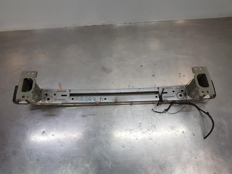 Recambio de refuerzo paragolpes delantero para toyota verso active referencia OEM IAM 520210F021  