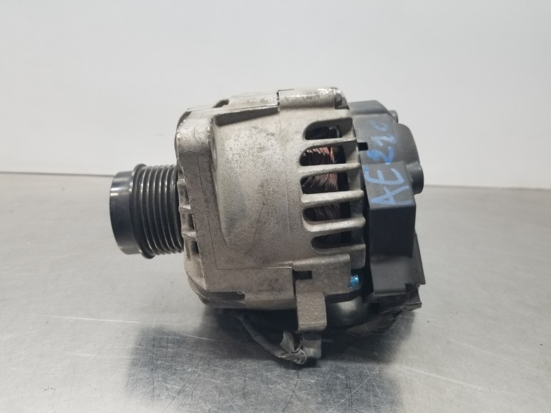 Recambio de alternador para kia carens ( ) drive referencia OEM IAM 373002B760  