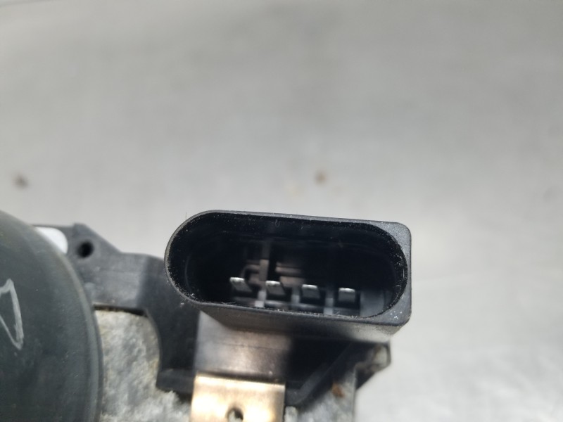 Recambio de motor limpia delantero para kia carens ( ) drive referencia OEM IAM 98110A4000  