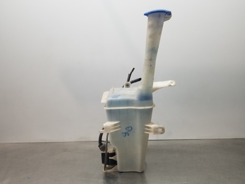 Recambio de deposito limpia para kia carens ( ) drive referencia OEM IAM 98610A4000  