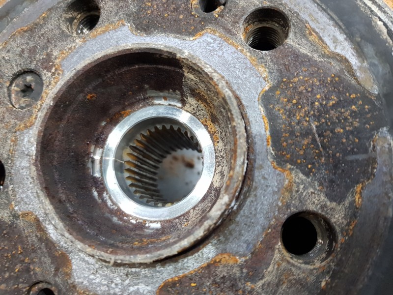 Recambio de mangueta delantera derecha para mercedes clase m (w166) bluetec referencia OEM IAM A1663301020  