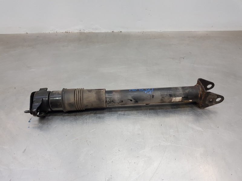 Recambio de amortiguador trasero izquierdo para mercedes clase m (w164) 4matic referencia OEM IAM A1643202531  