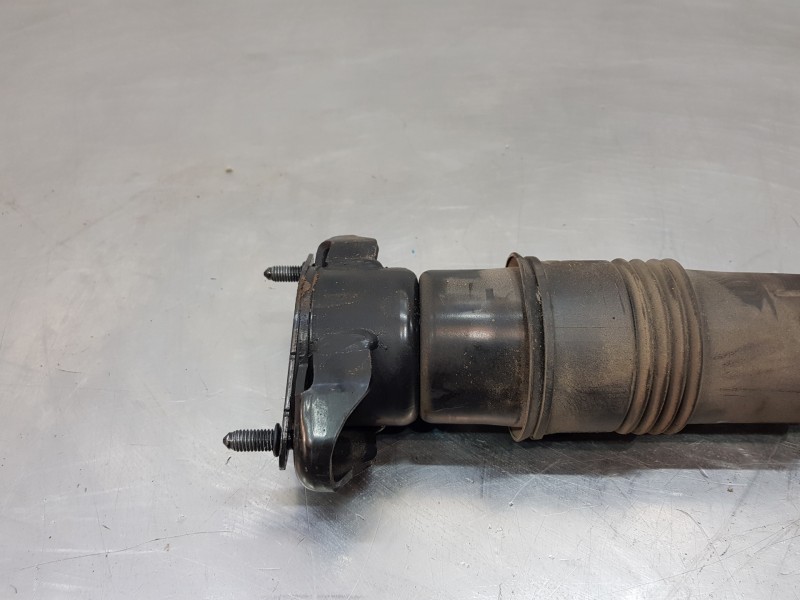 Recambio de amortiguador trasero izquierdo para mercedes clase m (w164) 4matic referencia OEM IAM A1643202531  