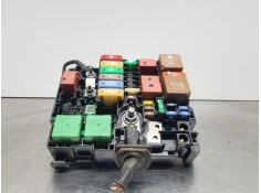 Recambio de caja reles / fusibles para peugeot 208 (p2) puretech referencia OEM IAM 9804848480  
