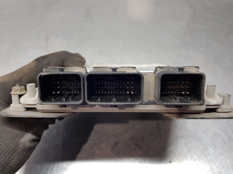 Recambio de centralita motor uce para peugeot 307 (s1) xs referencia OEM IAM 9647472780  