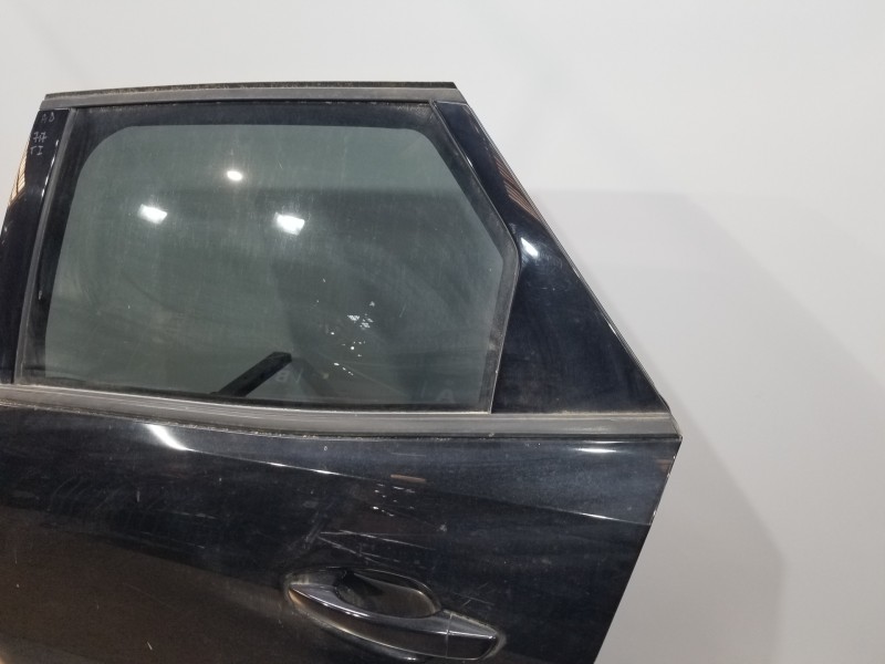 Recambio de puerta trasera izquierda para peugeot 3008 allure referencia OEM IAM 9812317280  