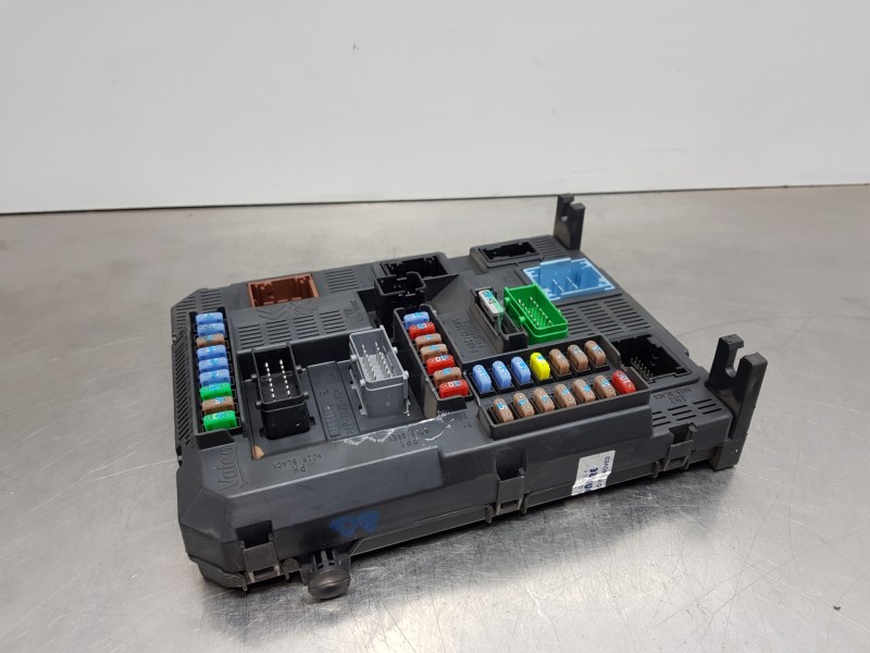 Recambio de caja reles / fusibles para peugeot 308 active referencia OEM IAM 9807054180  
