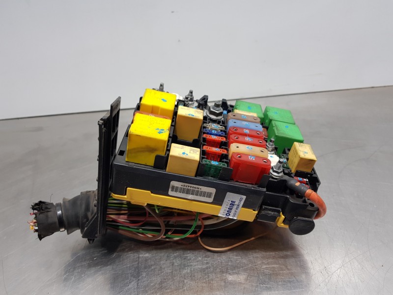 Recambio de caja reles / fusibles para peugeot 308 active referencia OEM IAM 9804848580  