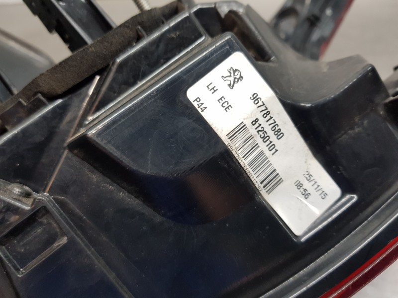 Recambio de piloto trasero izquierdo para peugeot 308 active referencia OEM IAM 9677817680  