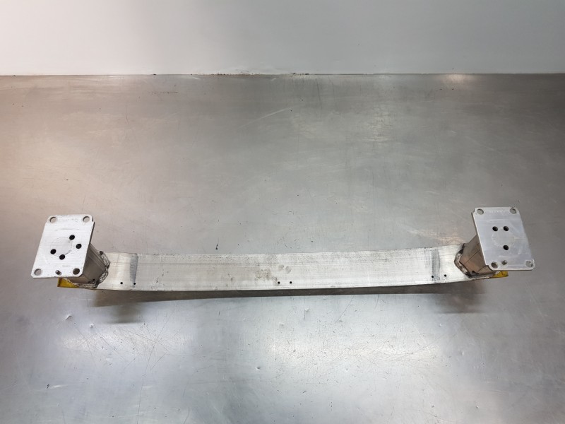 Recambio de refuerzo paragolpes delantero para peugeot 308 active referencia OEM IAM 9677364180  