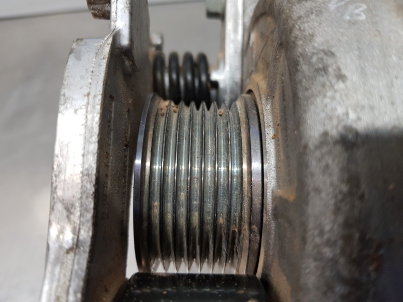 Recambio de alternador para kia niro concept referencia OEM IAM 3739003920  