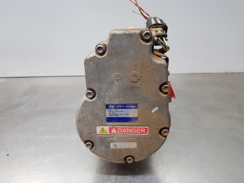 Recambio de compresor aire acondicionado para kia niro concept referencia OEM IAM 977E1AT100 97729AT000 