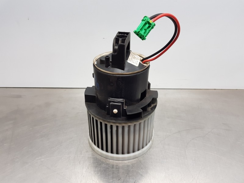 Recambio de motor calefaccion para peugeot 308 active referencia OEM IAM 1610497180 DB271001 