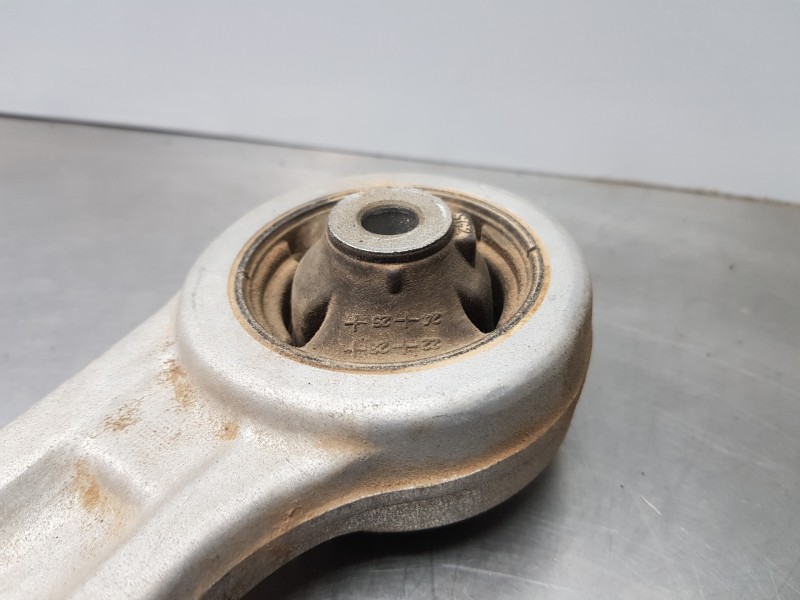 Recambio de brazo suspension inferior delantero derecho para kia niro concept referencia OEM IAM 54501AT000  