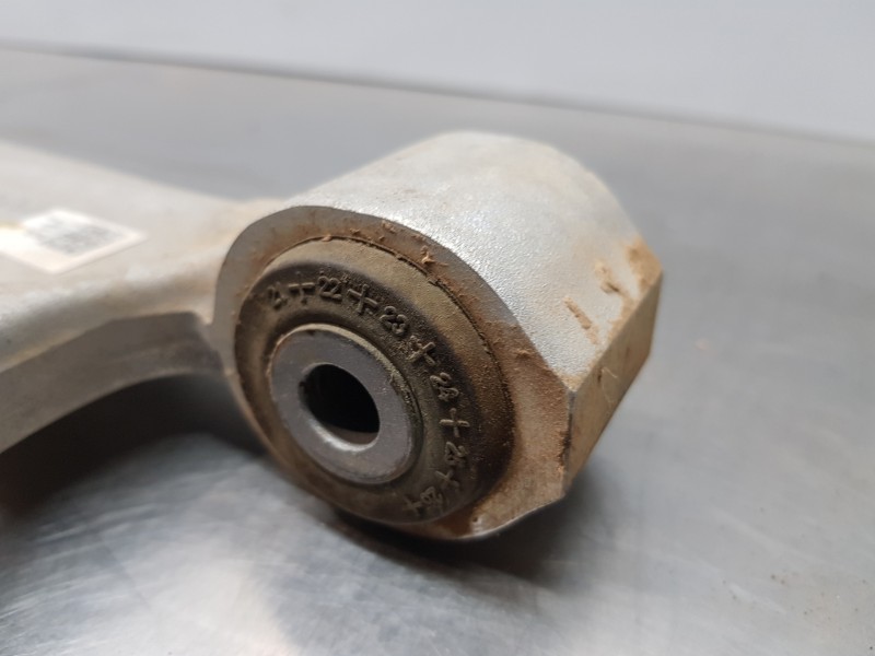 Recambio de brazo suspension inferior delantero izquierdo para kia niro concept referencia OEM IAM 54500AT000  