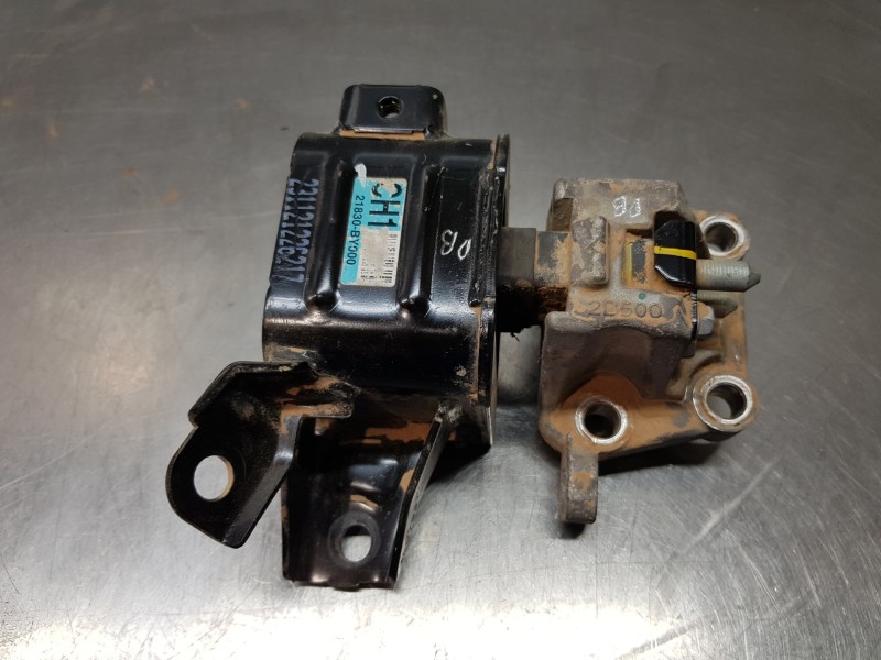 Recambio de soporte motor izquierdo para kia niro concept referencia OEM IAM 21830BY000  