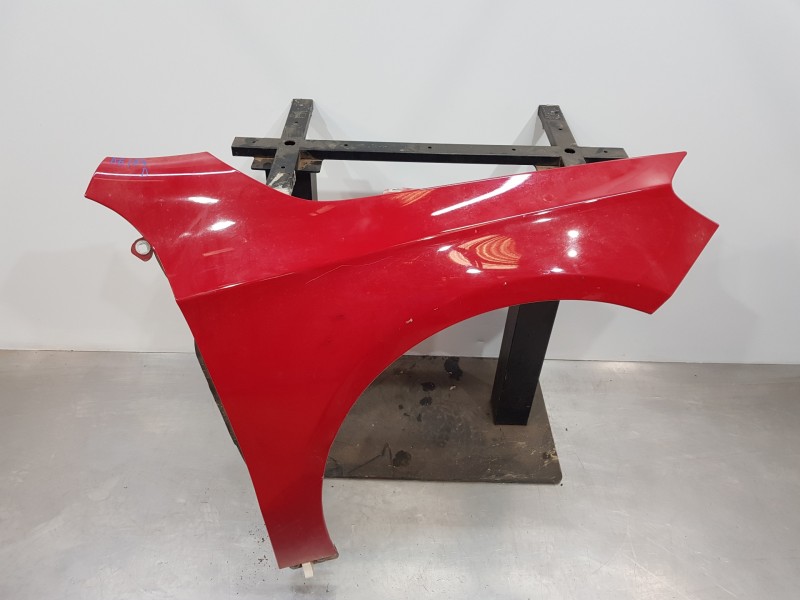 Recambio de aleta delantera derecha para mercedes clase a (w176) design referencia OEM IAM A1768810201  