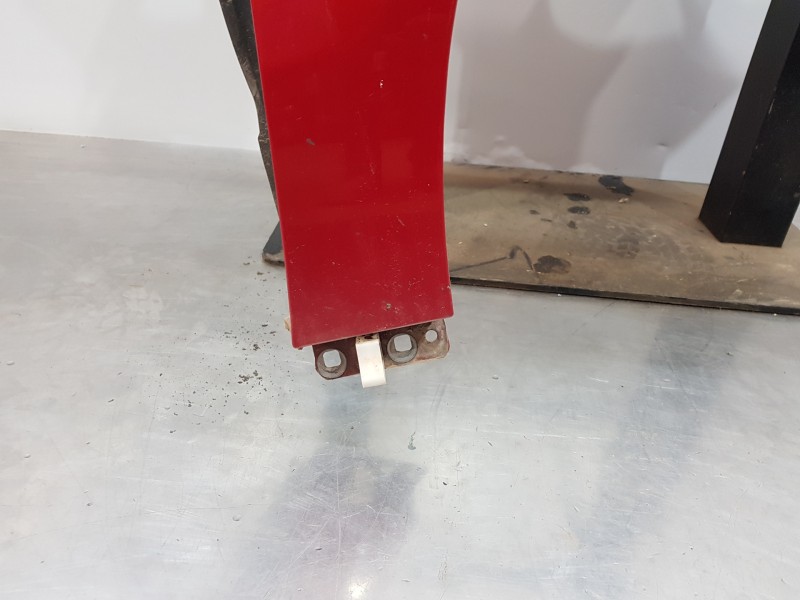 Recambio de aleta delantera derecha para mercedes clase a (w176) design referencia OEM IAM A1768810201  