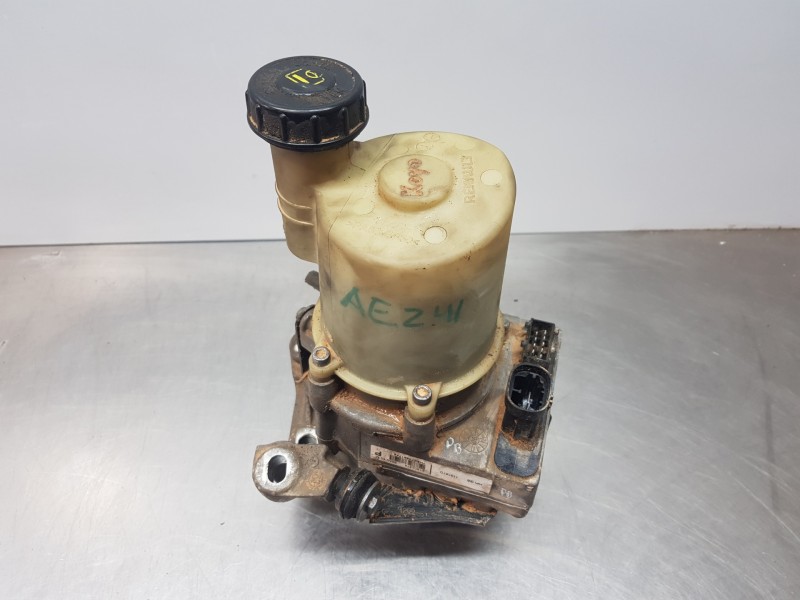 Recambio de bomba direccion para renault kangoo (f/kc0) combi referencia OEM IAM 8200520790  