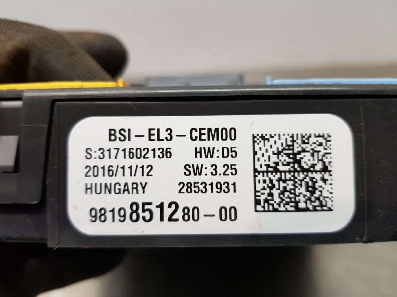 Recambio de caja reles / fusibles para peugeot 3008 allure referencia OEM IAM 9819851280  