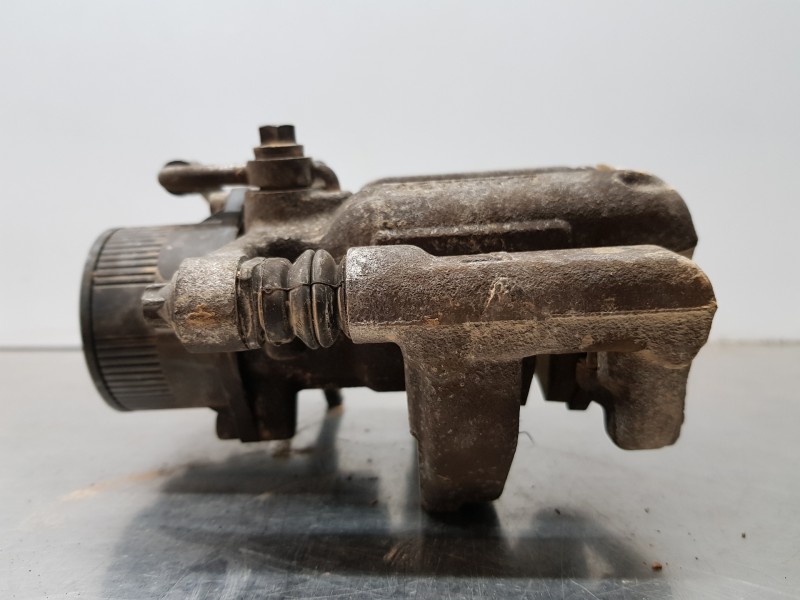 Recambio de pinza freno trasera derecha para peugeot 3008 allure referencia OEM IAM 9819059480  
