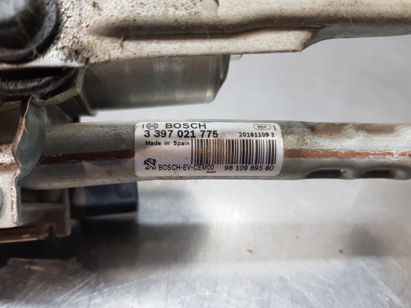 Recambio de motor limpia delantero para peugeot 3008 allure referencia OEM IAM 9824762480  