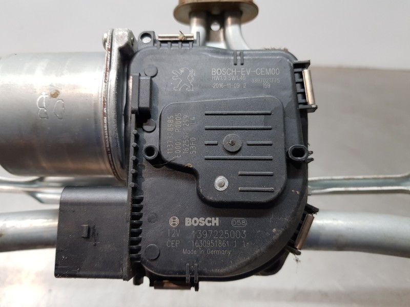 Recambio de motor limpia delantero para peugeot 3008 allure referencia OEM IAM 9824762480  