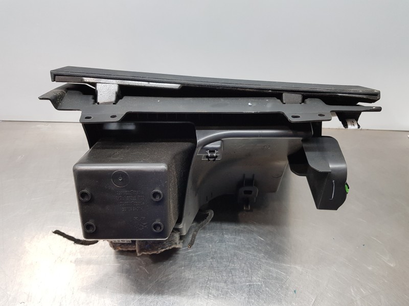 Recambio de guantera para peugeot 3008 allure referencia OEM IAM 16180684ZD  