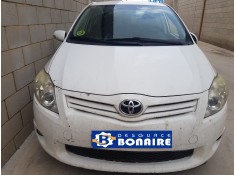 toyota auris del año 2011