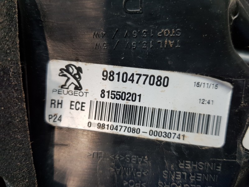 Recambio de piloto trasero derecho para peugeot 3008 allure referencia OEM IAM 9810477080  