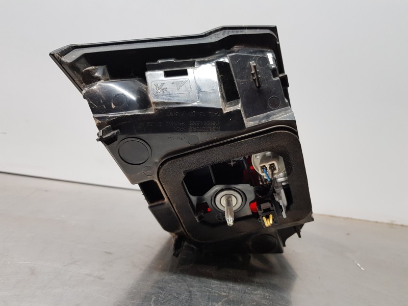 Recambio de piloto trasero izquierdo interior para peugeot 3008 allure referencia OEM IAM 9810477880  