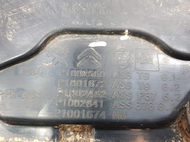 Recambio de deposito aditivo adblue fap ( deposito grande ) para peugeot 3008 allure referencia OEM IAM 9810666280 1682620780 