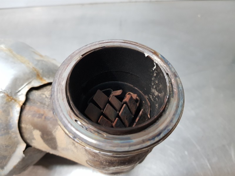 Recambio de catalizador para peugeot 3008 allure referencia OEM IAM 9815574580 9823467180 