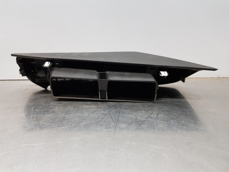 Recambio de rejilla aireadora para peugeot 3008 allure referencia OEM IAM 9814075577  