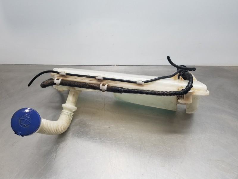 Recambio de deposito limpia para citroen spacetourer autobus referencia OEM IAM 9809803680  